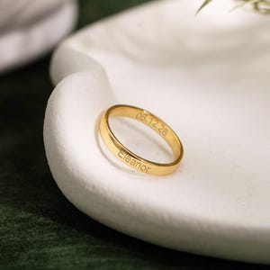 Benutzerdefinierter Namensring, gravierter Namensstapelring, Jahrestagsring für sie, Namesdatumsschmuck, Gedenkring für Frauen, Geburtstagsgeschenk für Mama