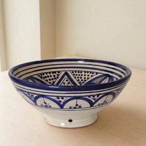 Handgemaakte Marokkaanse keramische schaal _ traditioneel aardewerk _ decoratieve wandkom _ unieke woondecoratie _ cadeau voor een nieuw huis