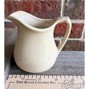 1933 Wallace China Creamer Pitcher Desert WareRestaurant Ware Depression Era 7-P