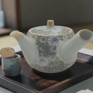 Tetera japonesa de cerámica Kutani / Esmalte craquelado / Té asiático / Detalles en oro