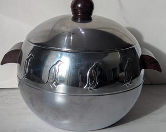 Vintage 1940s West Bend Penguin Server - Authentic Mottled Brown Bakelite Handles - MCM Barware