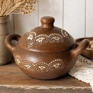 Vintage Raimundinha Brazilian Folk Pottery Lidded Clay Bean Pot