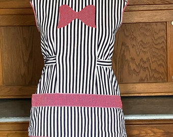 Vintage Smock Apron, Large Pockets, Ties at Waiste, Black and White Stripes with Red Polka Dot Trim