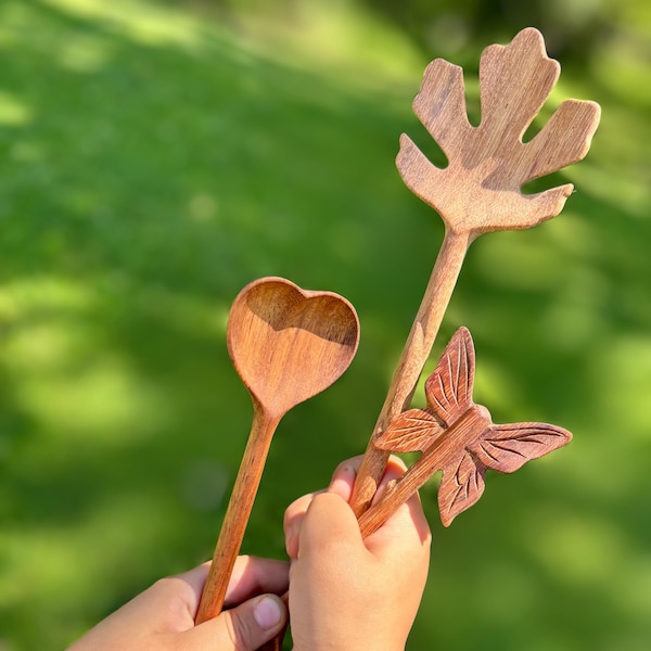 Lerköksdrycksked | Träsked för barn | Montessori sensorisk lek | Naturleksak | Älvoträdgårdspresent | Waldorf Outdoor Kids