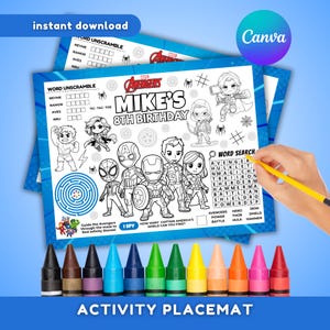 Puede incluir: Un mantel individual de actividad azul con personajes de los Vengadores, un juego de palabras y una búsqueda de palabras. El mantel individual es para el octavo cumpleaños de Mike. Incluye un juego de crayones de colores en la parte inferior. El texto dice "descarga instantánea".