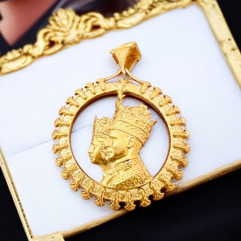 Gold plated 925 silver persian king & queen coronation pendant, made in turkey