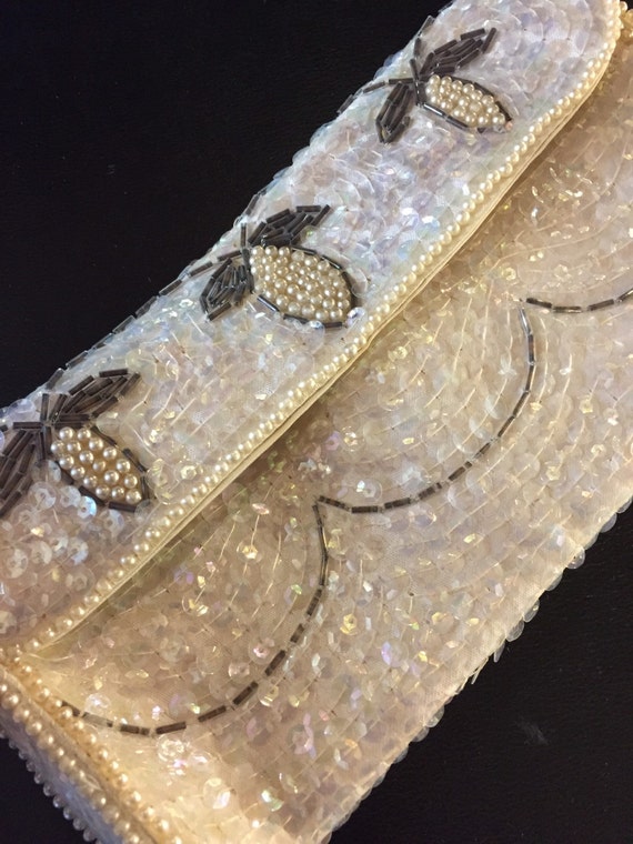 Gorgeous Beaded and Sequined Clutch Vintage Pearl… - image 2