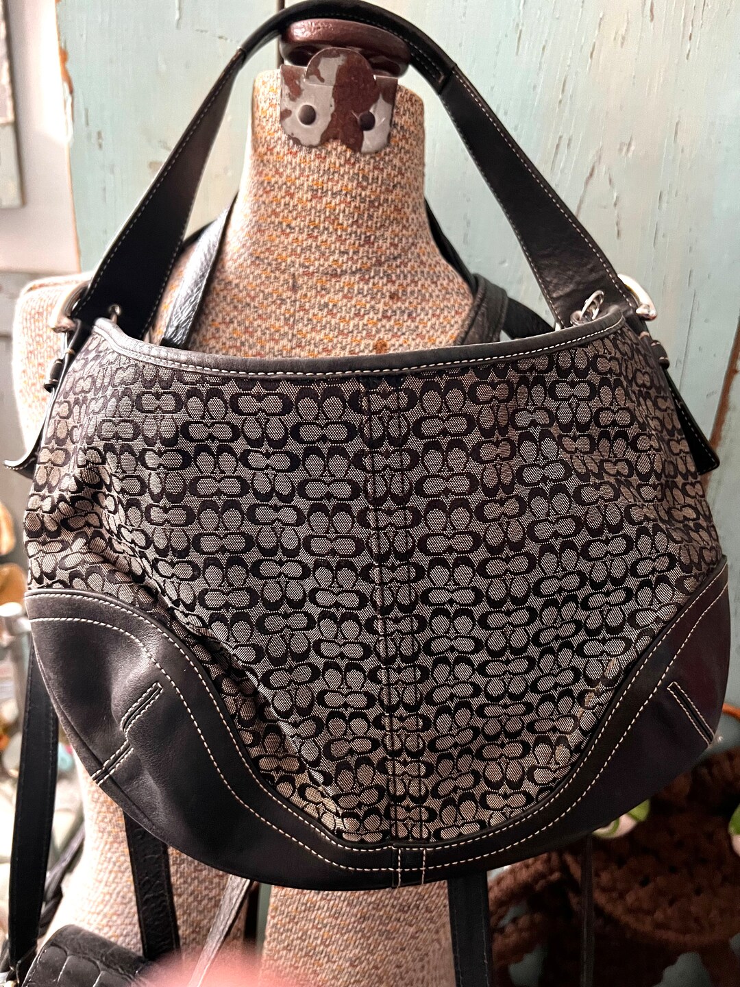 Wonderful Retro COACH Logo Bag Shoulder Bag Purse Black Canvas