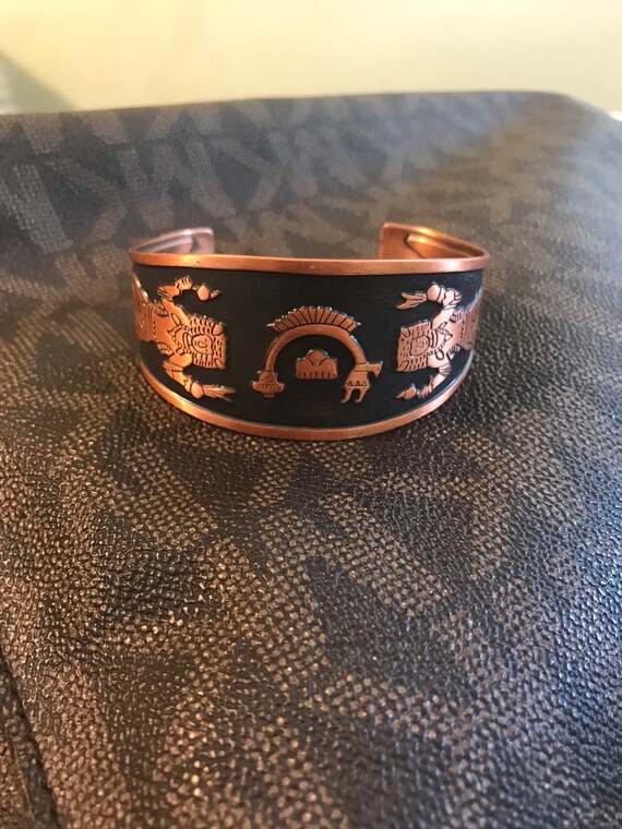 Heavy Solid Copper Vintage Native Anerican Cuff Br