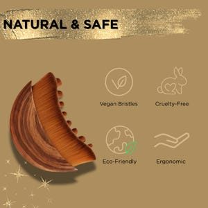 Pode incluir: Uma presilha de cabelo castanha e bege com um design curvo. A imagem inclui o texto "NATURAL & SAFE", "Vegan Bristles", "Cruelty-Free", "Eco-Friendly" e "Ergonomic".