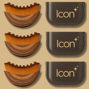 Pode incluir: Um conjunto de tr&ecirc;s pinc&eacute;is de maquiagem com cabo com efeito de madeira e cerdas laranja. Cada pincel &eacute; combinado com uma caixa marrom escura com a palavra "Icon" e um design de estrela dourada.