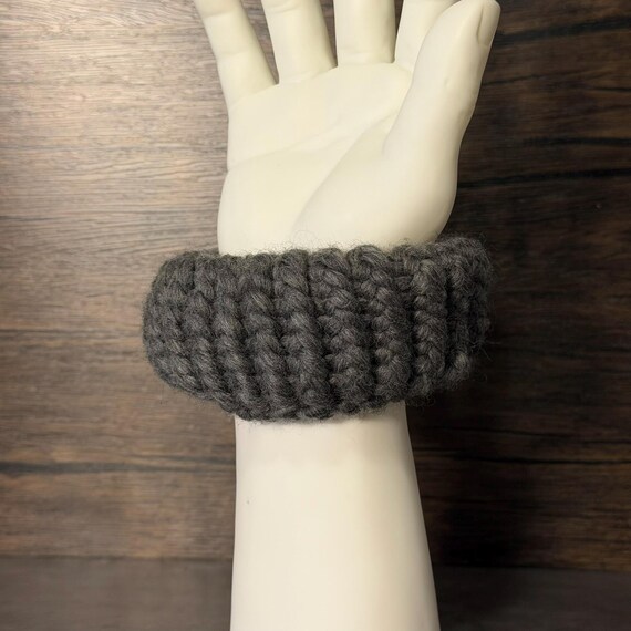 Midnight Charcoal Merino Wool Knit Scrunchie – Cozy Handmade Hair Accessory