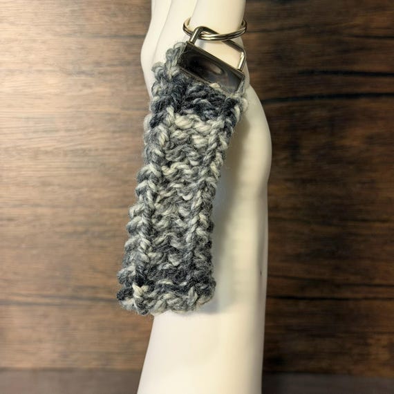 Sea Of Tranquility Knit Key Fob Handmade Gray Wool Blend Wristlet Keychain Cozy Accessory
