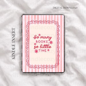 Op de afbeelding: Een set van drie keramische mokken met een gespikkelde, matte afwerking. De mokken zijn in de kleuren crème, lichtgrijs en donkergrijs. Elke mok heeft een eenvoudig, minimalistisch ontwerp, perfect voor koffie of thee.