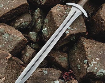 Espada corta artesanal de acero de alto carbono – Empuñadura de palisandro, funda de cuero (66 cm de longitud total)