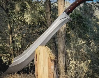 Espada corta de acero de alto carbono hecha a mano – Longitud total de 61 cm / Empuñadura de palisandro / Funda de cuero incluida
