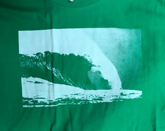Wave Surfing Surfer Surf Tee T-shirt T Shirt Hand Screen Printed Wearable Art XL 100% Cotton