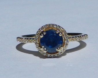 Natural Ceylon 1.36 Carat Sapphire & Diamond Engagement Ring 14kt Yellow Gold