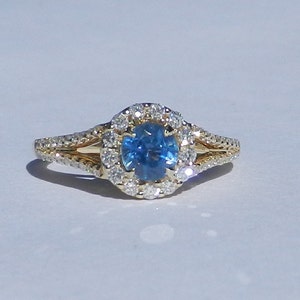 Natural Ceylon 1.34 Carat Sapphire & Diamond Engagement Ring 14kt Yellow Gold