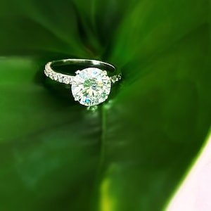 Bague de fiançailles en diamant naturel de 3,79 carats en platine massif 950 de style éternité