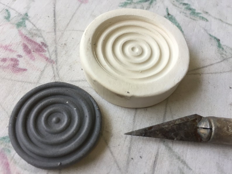 Bullseye Sprig Mold for Ceramic Decoration and Texture