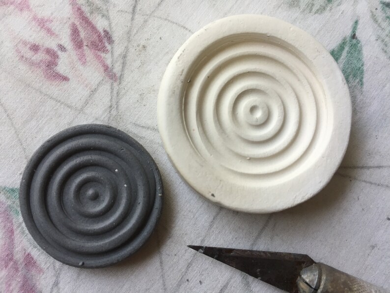Bullseye Sprig Mold for Ceramic Decoration and Texture