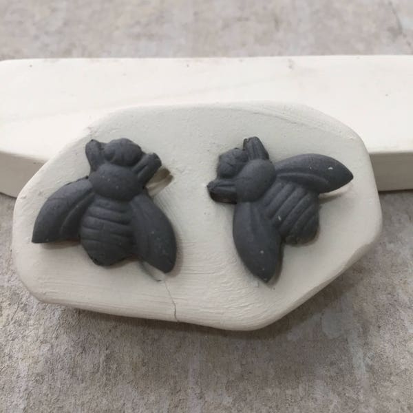 BP Clay Mold Small Bee Pottery Press Mold Relief Mold or Sprig Mold Bisque Clay for Ceramic Decoration and Texture