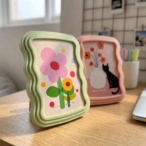 Pastel Wavy Picture Frame, Squiggly Photo Display, Retro Desk Decor