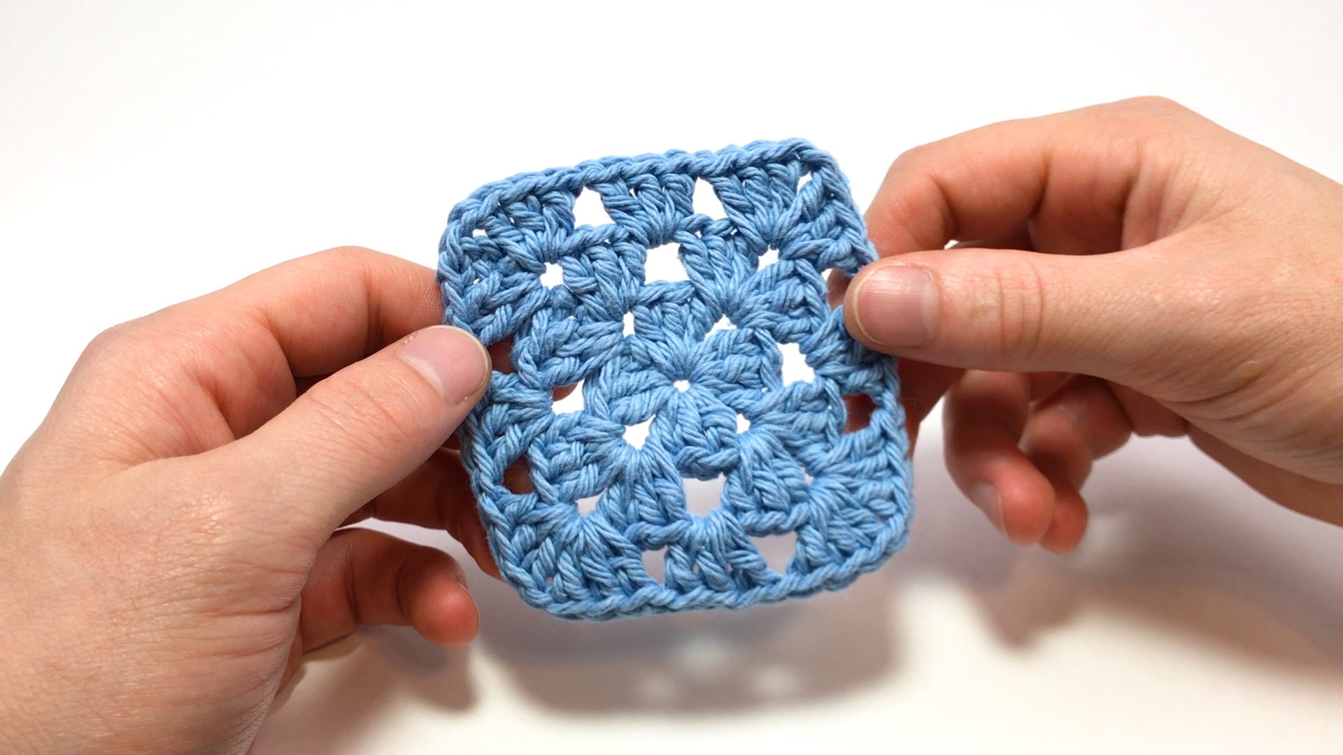 Beginner Crochet Kit Easy First Crochet Starter Kit DIY Craft Gift  Crocheting 101 Starter Kit: How to Crochet for Complete Beginners 