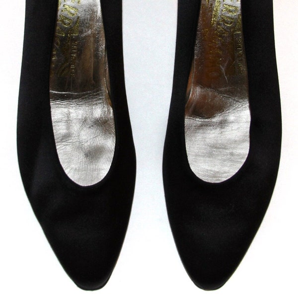 Ferragamo Vintage Black Shoes Heels Size 7 1/2 AA