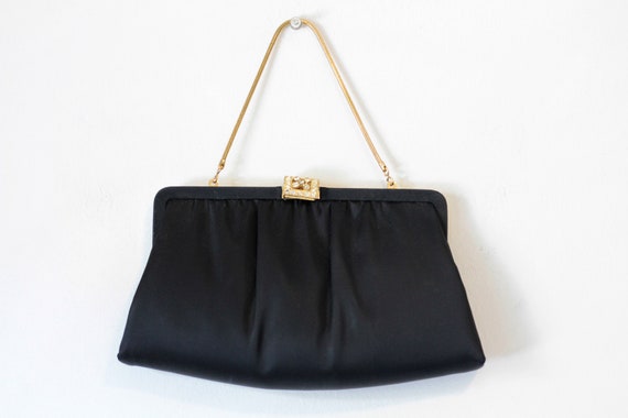 Black Vintage Purse with Gold Chain & Clasp - image 2
