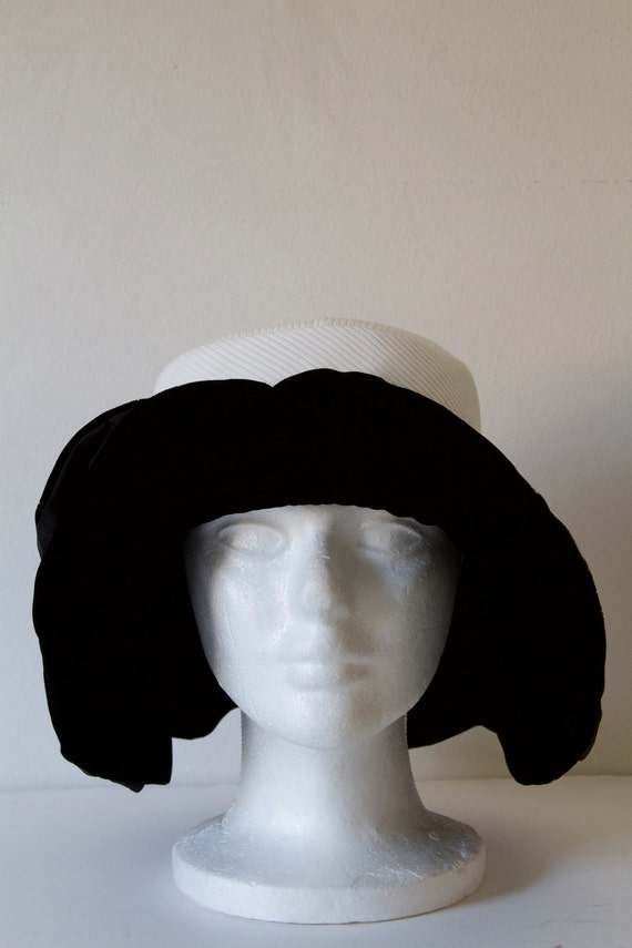 Saks Fifth Avenue White and Black Hat