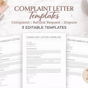 Może przedstawiać: Widok z góry na miejsce pracy z trzema szablonami listów reklamacyjnych. Szablony są oznaczone jako "List z prośbą o zwrot pieniędzy", "Szablon listu reklamacyjnego" i "List sporny dotyczący rozliczeń". Widoczny jest tekst "3 EDYCYJNE SZABLONY".