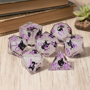 Klare Glitzer Harz Würfel Set, Schwarze Katze Vertraute Mit Lila Tinte Details