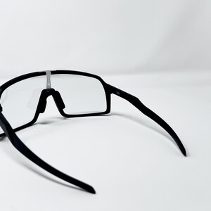 Oakley Sutro Sport Sunglasses / Photochromic Lens OO9406 / Black Frame Adaptive Lens / Cycling sunglasses image 3