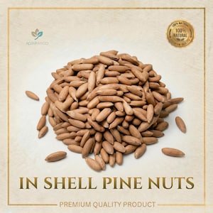 Puede incluir: Un juego de tres tazas de cerámica con un acabado moteado y mate. Las tazas son de color crema, gris claro y gris oscuro. Cada taza tiene un diseño simple y minimalista y un asa redondeada.