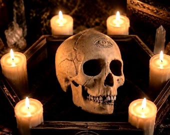 Réplica de cráneo con tercer ojo, decoración gótica espiritual, escultura mística de cráneo humano, memento mori pintado a mano.