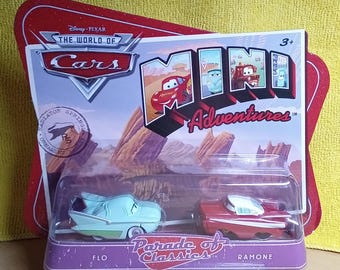 ディズニー・ピクサー カーズ ミニアドベンチャーズ パレード・オブ・クラシックス フローとラモーン
