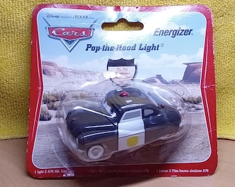 2006年 ディズニー カーズ シェリフ ポップ・ザ・フード 懐中電灯 ライトエナジャイザー キーホルダー