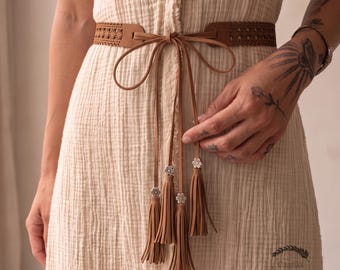 Boho Hollow Out Waist Belt for Women, Braided Microfiber Leather Dress Belt with Tassels, Vintage Cinch Waist Chain, Summer Vacation Gift