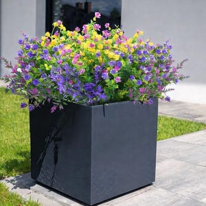 UV Resistant Artificial Daisy Flowers – 12 Bundles Outdoor Faux Plants