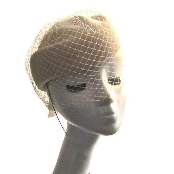 Vintage White Hat Gwenn Pennington Design 1950s Melon Shaped Wool Vintage Bride