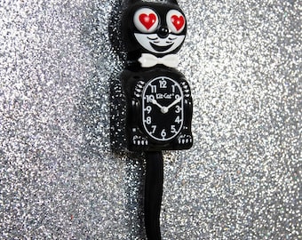 Black Cat Wall Clock | Moving Eyes & Tail | Heart Eyes Limited Edition | Retro Novelty Gift