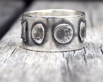 Moon Phase Ring - Sterling Silver - Seven Phases of the Moon