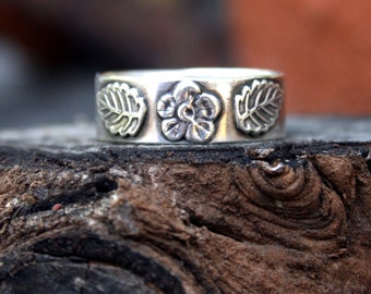 Sterling Silver Flower and Leaf Ring