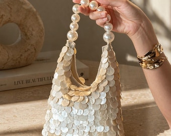 Handmade White Beaded Shell Style Mini Bag, White Shell Beaded Purse, Pearl Handle Evening Bag, Bridal Wedding Handbag, Luxury Artisan Piece