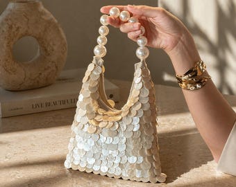 Handcrafted Mother of Pearl Mini Bag, Natural Shell Beaded Purse, Pearl Handle Evening Bag, Bridal Wedding Handbag, Luxury Artisan Piece