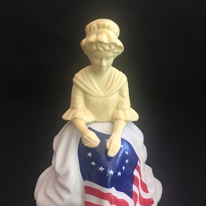 Avon 1976 Betsy Ross Perfume Decanter - Topaze Cologne - Bicentennial - USA Flag