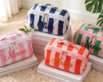 Personalized Bridesmaid Makeup Bag, Custom Embroidered Square Cosmetic Case, Bachelorette Party Gift, Bridal Party Wash Bag, Maid of Honor