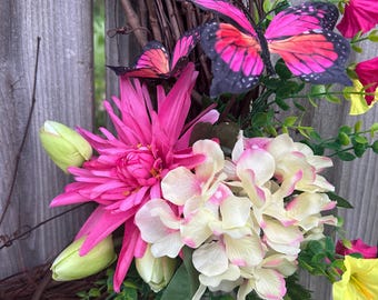 Farmhouse Wreath with Butterflies – Spring Floral Door Decor